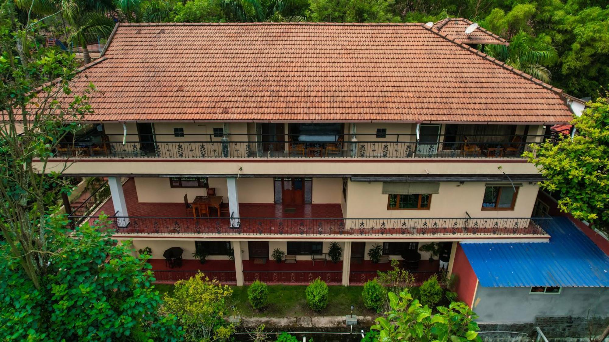 Kingmaker'S Plantation With River Stream Madikeri Exterior foto