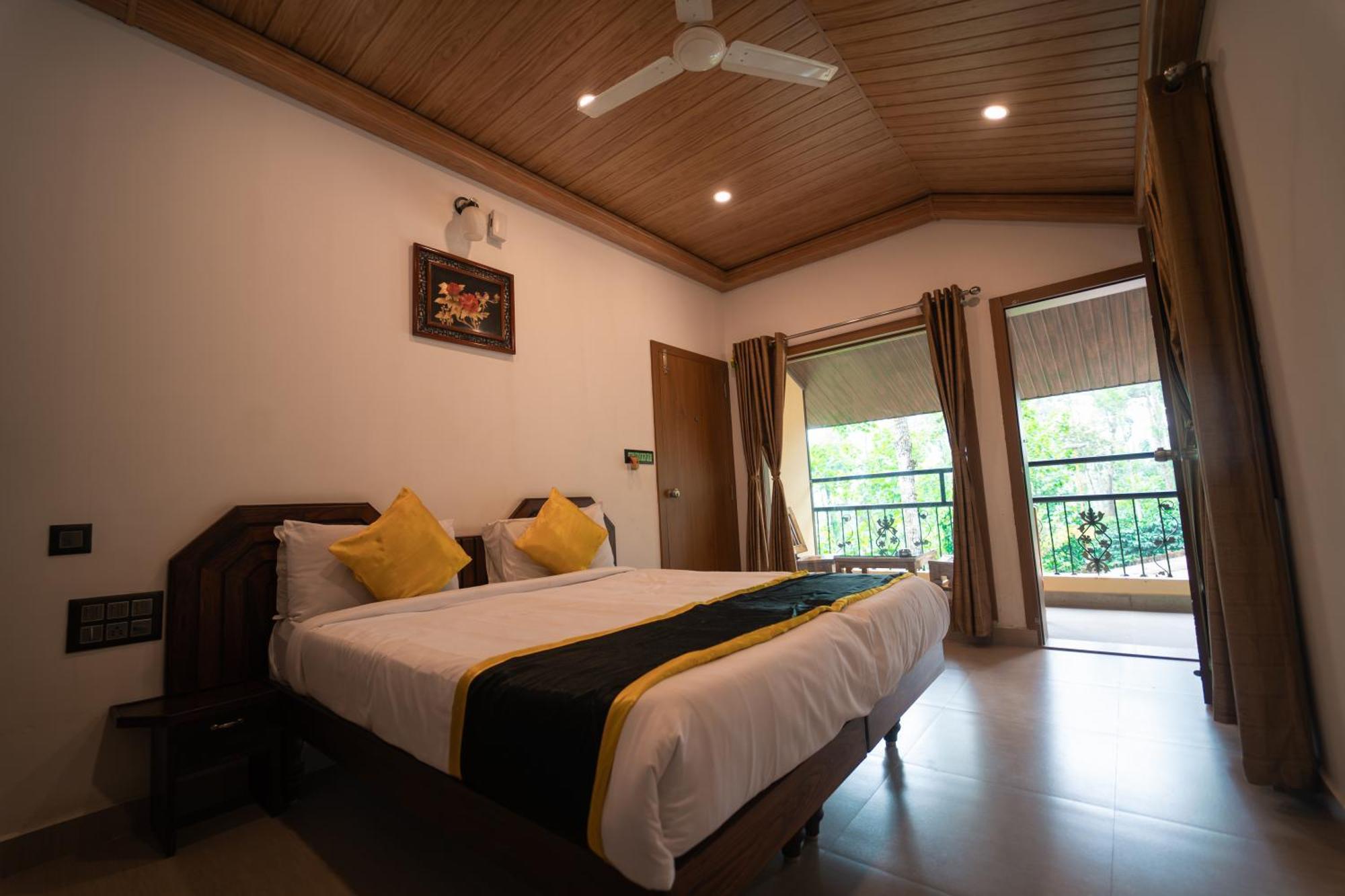 Kingmaker'S Plantation With River Stream Madikeri Exterior foto