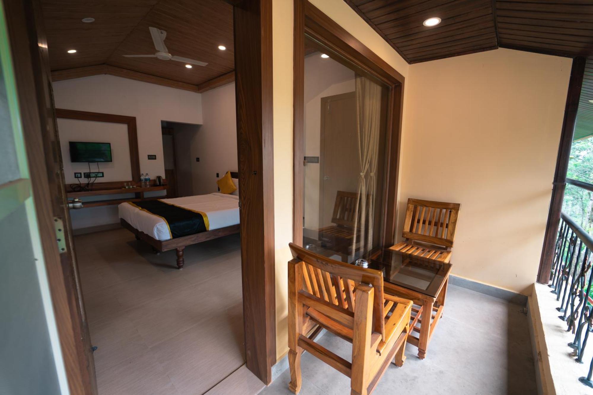 Kingmaker'S Plantation With River Stream Madikeri Exterior foto