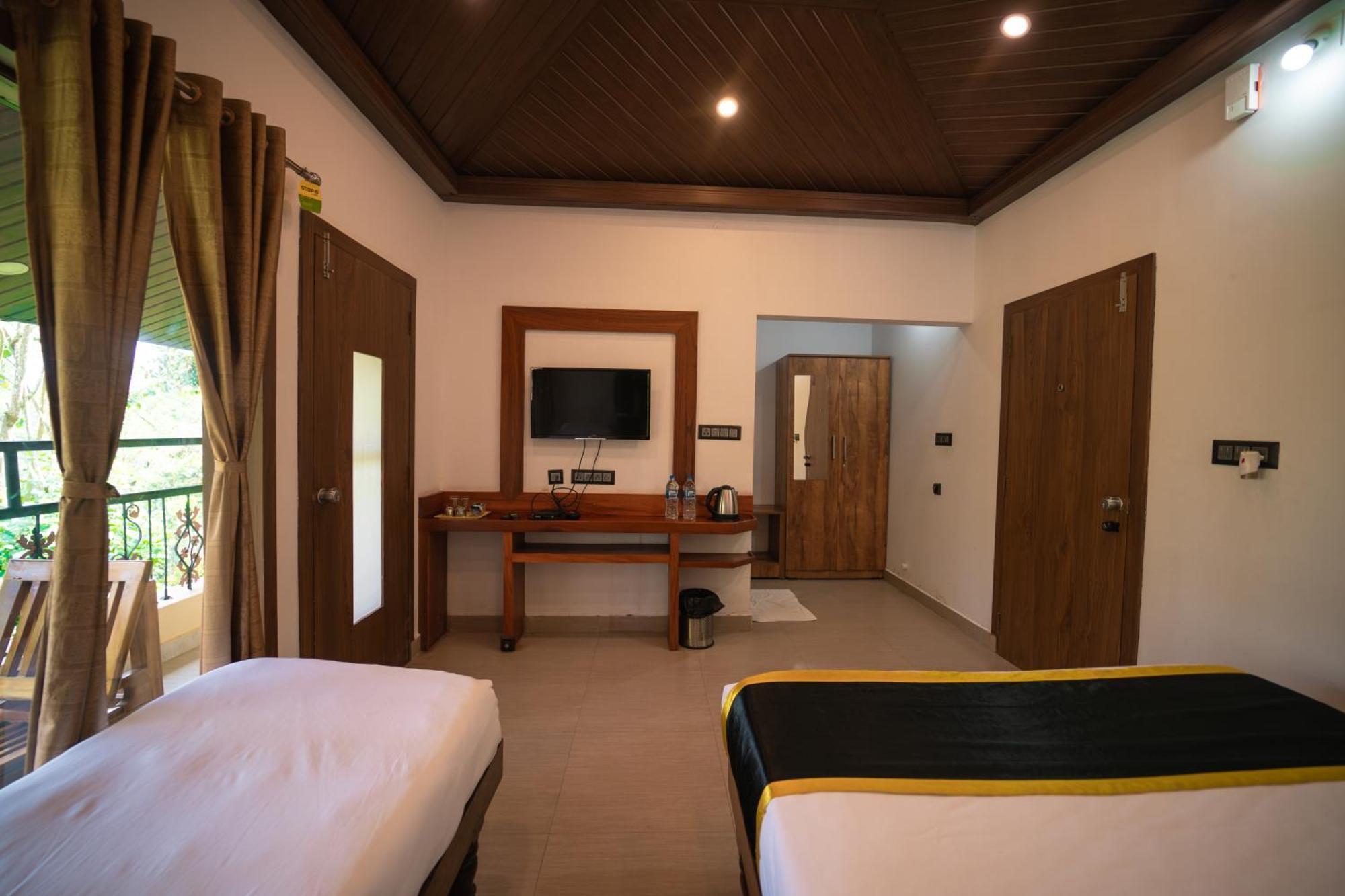 Kingmaker'S Plantation With River Stream Madikeri Exterior foto
