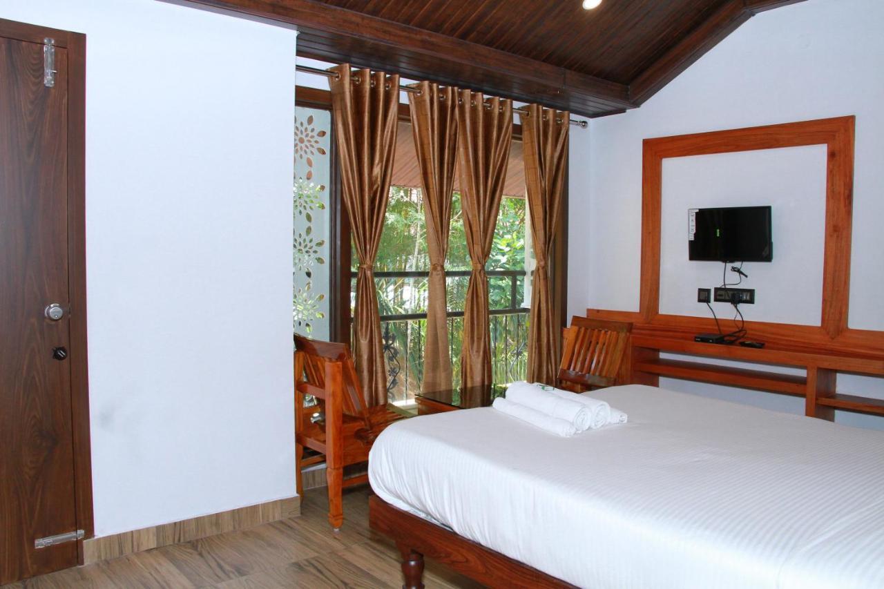 Kingmaker'S Plantation With River Stream Madikeri Exterior foto